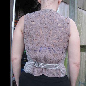 Lynn Ritchie M Beige Tan Vertical Striped Vest Top Chain Buttons Crochet Back